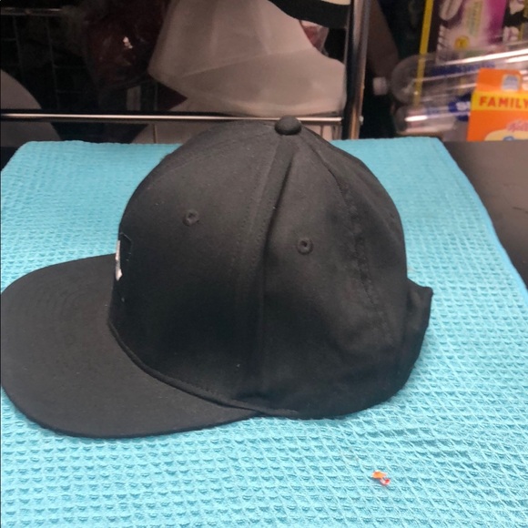 Volcom Dark Gray Cap with Logo - Picture 3 of 4